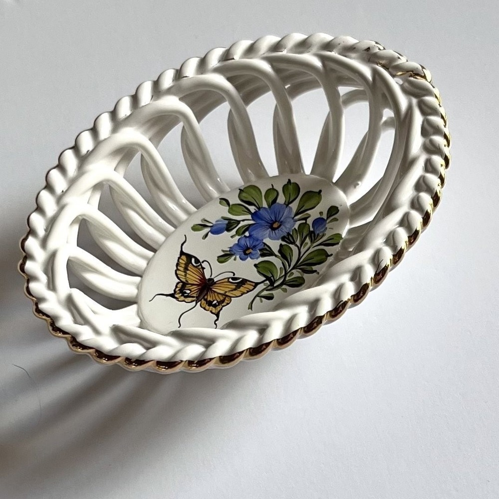Vintage Herend Queen Victoria Oval Reticulated Basket 4.75" Gold Rim VBO